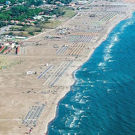 Apartment Enjoy Our With Private Garden In Rosolina Rosolina Mare